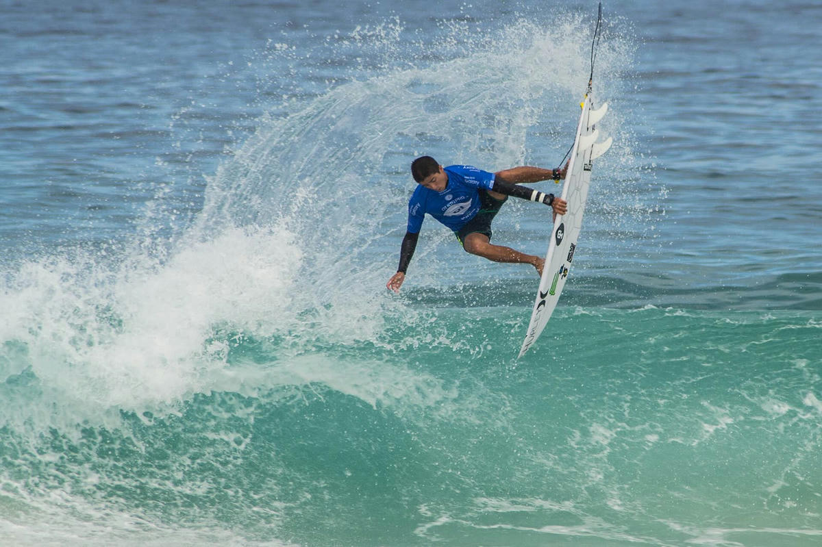 Miguel Pupo launching an air